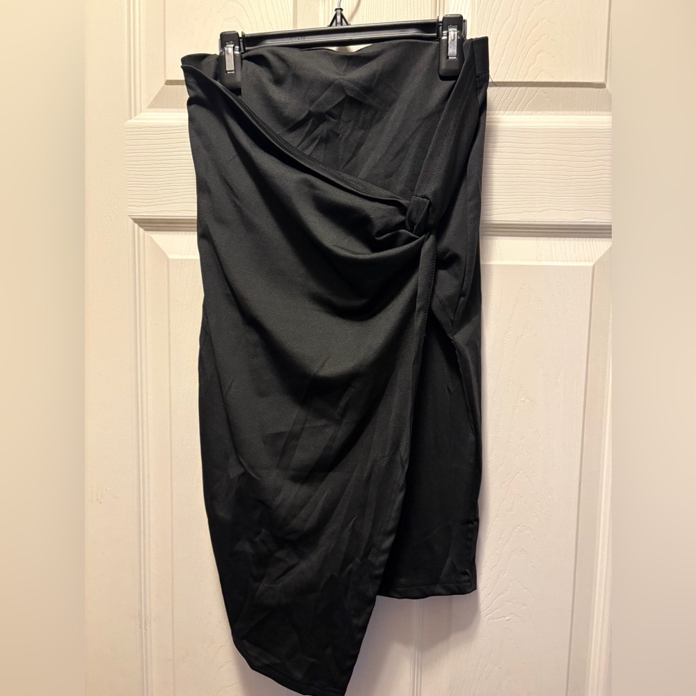 Elegant Black Women's Skirt